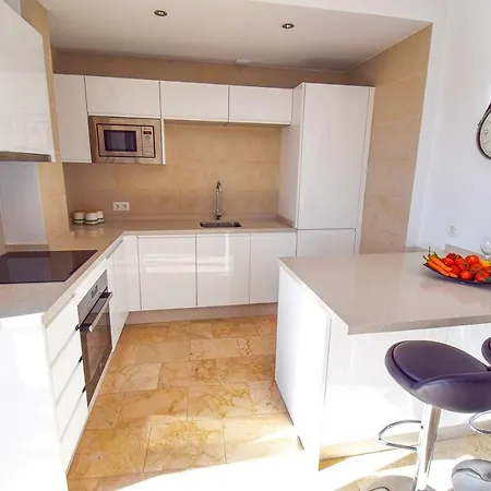 Penthouse 17a, 2 Bedroom, Pool, Large Terrace And Amazing Views In The Center Of Hansonholiday Apartamento