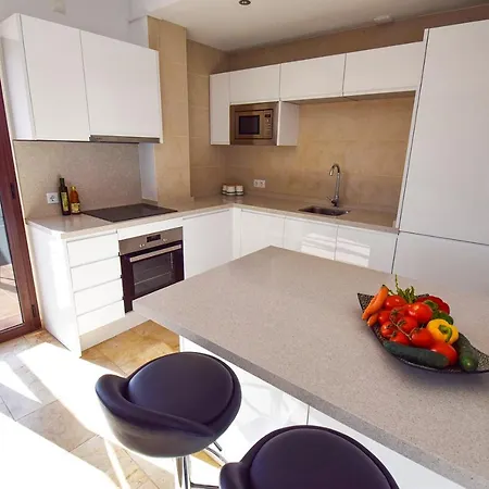 Penthouse 17a, 2 Bedroom, Pool, Large Terrace And Amazing Views In The Center Of Hansonholiday Apartamento