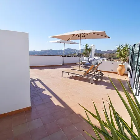 Penthouse 17a, 2 Bedroom, Pool, Large Terrace And Amazing Views In The Center Of Hansonholiday Apartamento Frigiliana