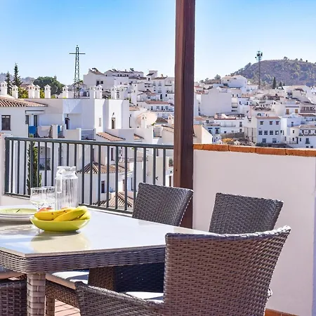 Apartment Penthouse: Poolside Retreat With Panoramic Views Frigiliana