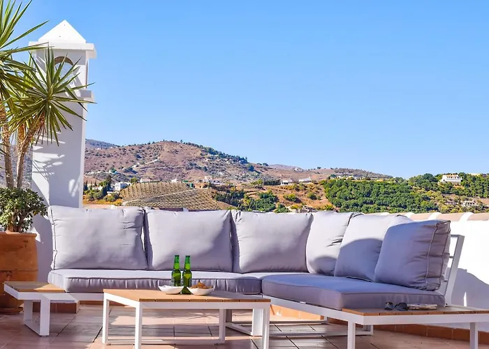 公寓 Penthouse 17a, 2 Bedroom, Pool, Large Terrace And Amazing Views In The Center Of Hansonholiday