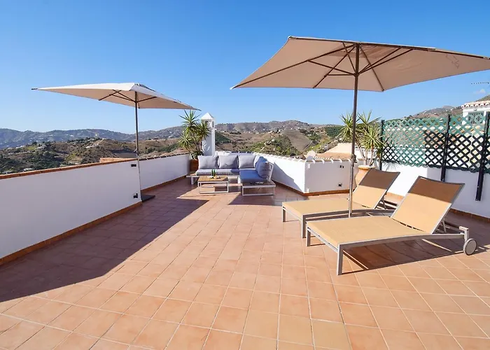 公寓 Penthouse 17a, 2 Bedroom, Pool, Large Terrace And Amazing Views In The Center Of Hansonholiday 弗里希利亚纳